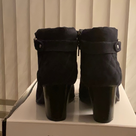 Alfani Navy 	Boots Size 9 M. Like New - Picture 4 of 6